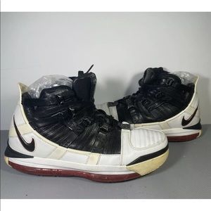 Nike Zoom Lebron III 3 OG White Black Varsity Crimson US Size 8 050810 LN3